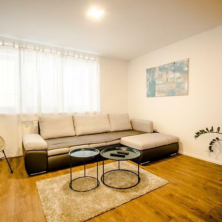 ברטיסלאבה Central Apartments By Kovee מראה חיצוני תמונה