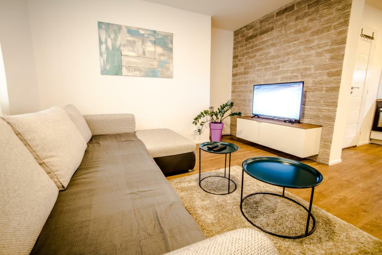 ברטיסלאבה Central Apartments By Kovee מראה חיצוני תמונה