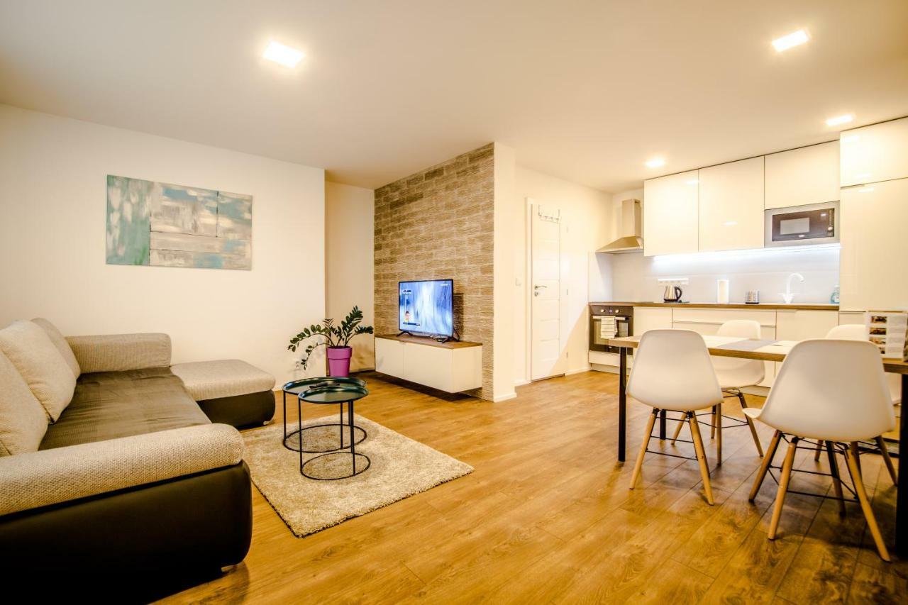 ברטיסלאבה Central Apartments By Kovee מראה חיצוני תמונה