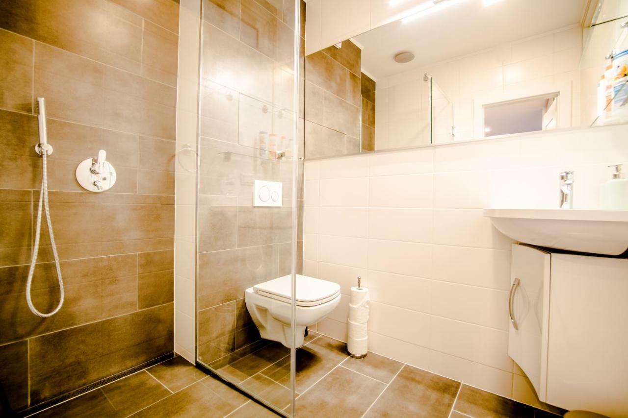 ברטיסלאבה Central Apartments By Kovee מראה חיצוני תמונה