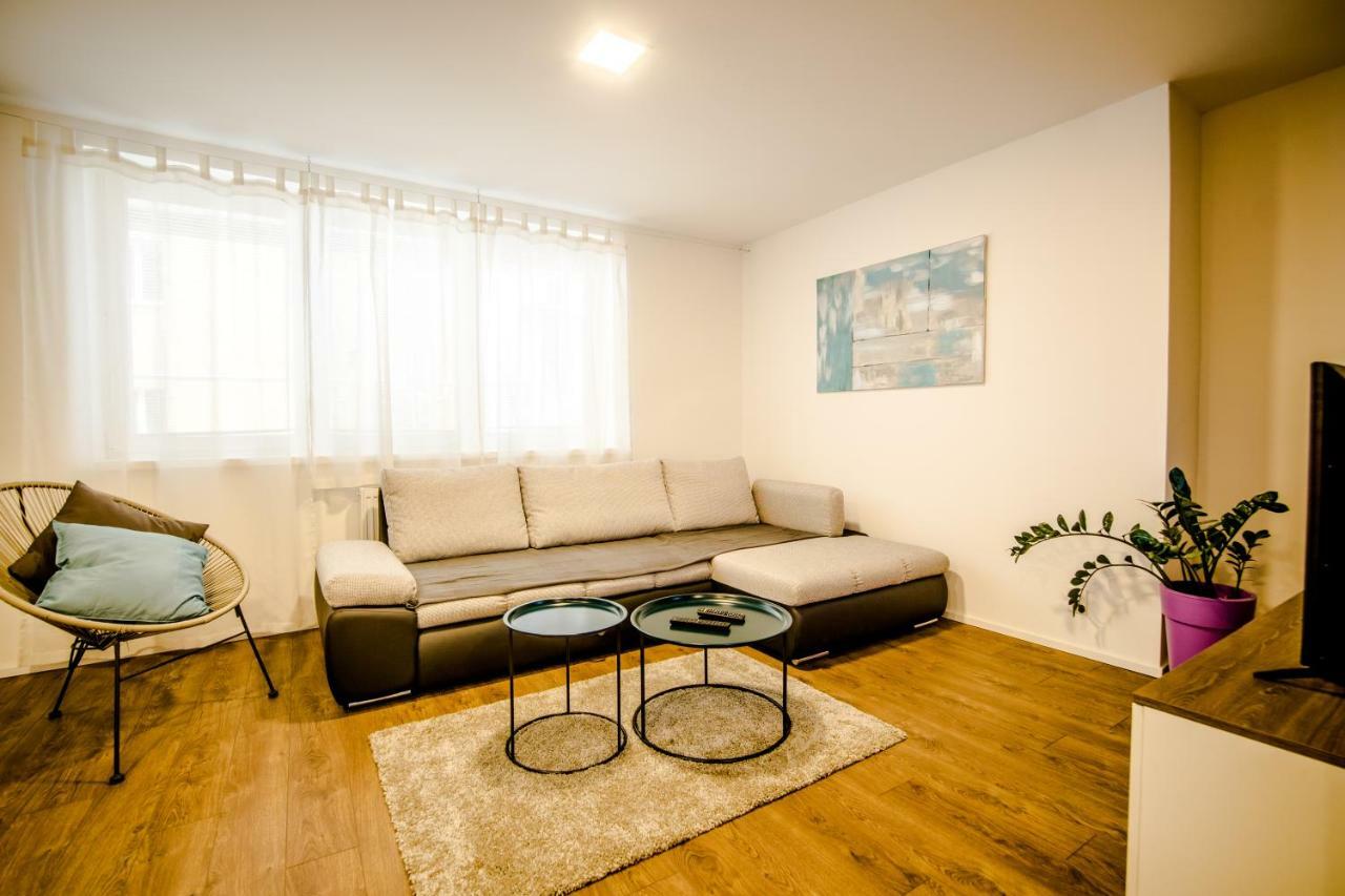 ברטיסלאבה Central Apartments By Kovee מראה חיצוני תמונה